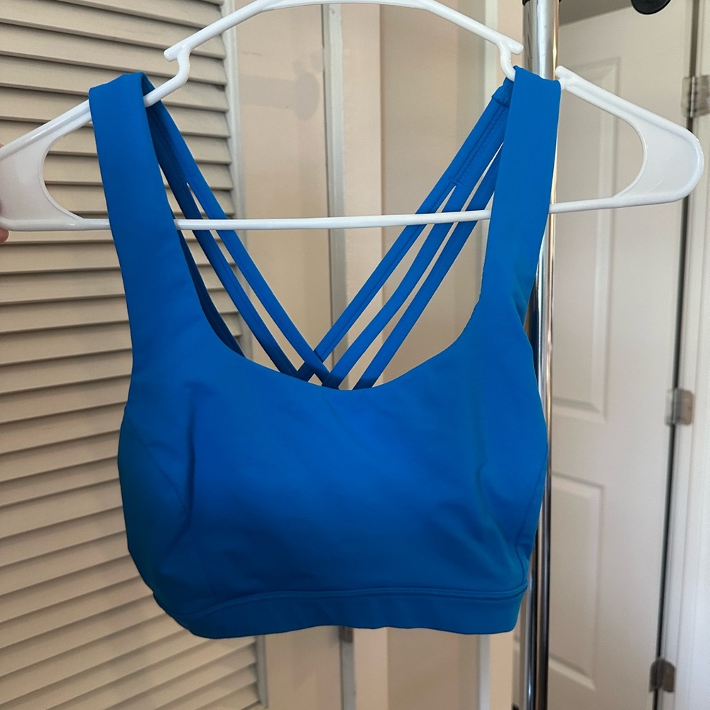 Lululemon Free to Be Serene Sports Bra - Size 8